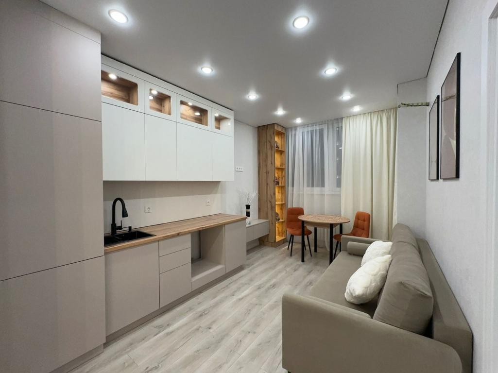 2-комн., 37 м², 3/16 этаж, Конгрессная ул., 19/1к1