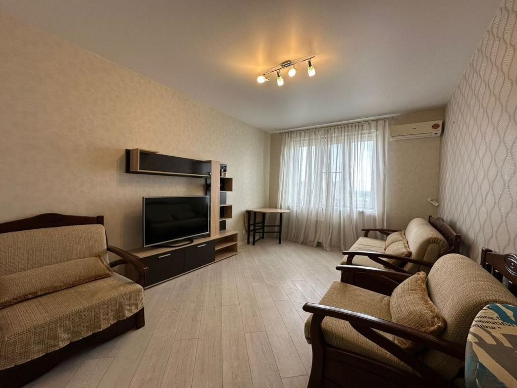 1-комн., 38.5 м², 14/18 этаж, ул. Гидростроителей, 67